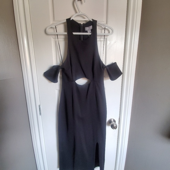 Never worn - Black Off-the-shoulder dress - Picture 2 of 2